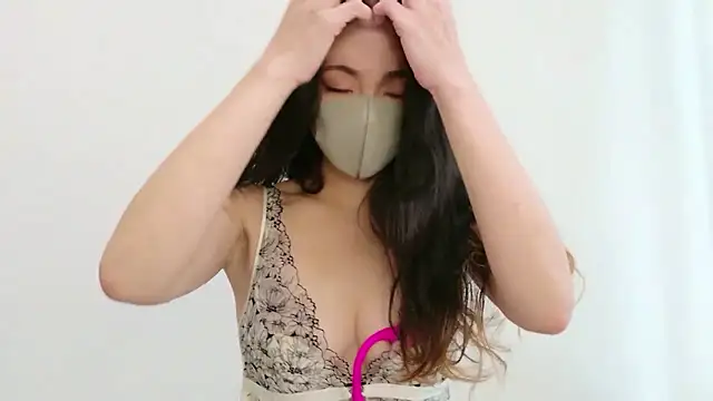 Mary-JP online show from 04/22/26, 03:31