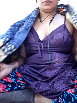 Snapshot of Tanu-Call-Me chatting on 01/08/25, 08:06 Tanu-Call-Me online show from 01/08/25, 08:06