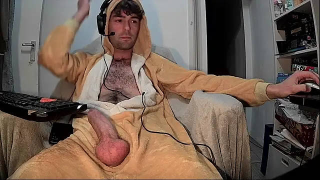 Snapshot of onesieboyx chatting on 11/13/25, 05:56 onesieboyx online show from 11/13/25, 05:56