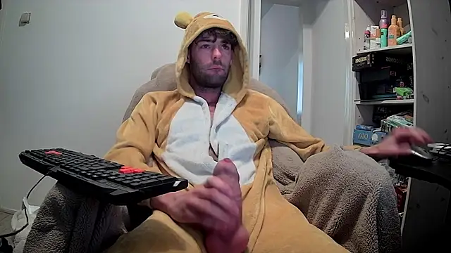 Snapshot of onesieboyx chatting on 12/19/25, 09:49 onesieboyx online show from 12/19/25, 09:49