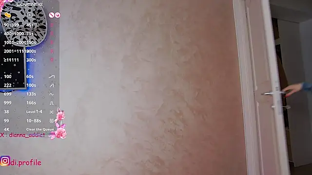 Snapshot of uhlala__ chatting on 01/07/25, 07:42 uhlala online show from 01/07/25, 07:42