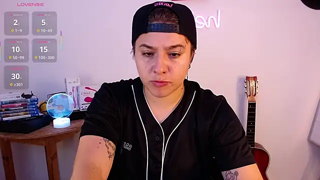 Noah Blue7 online show from 01/28/25, 11:39