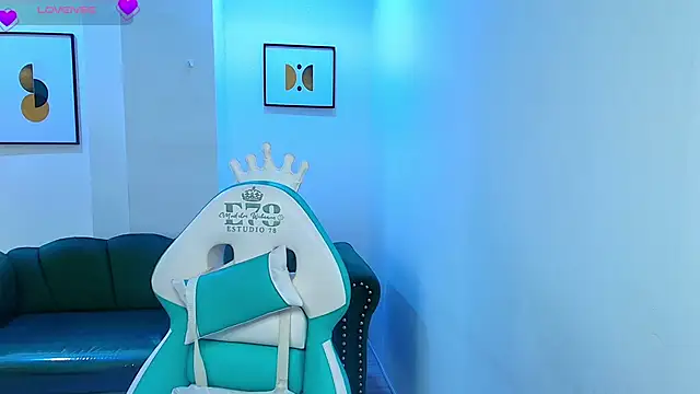 Snapshot of Arianna_sweeet chatting on 10/14/25, 03:40 Arianna sweeet online show from 10/14/25, 03:40