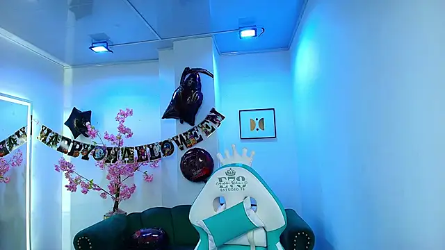 Snapshot of Arianna_sweeet chatting on 10/26/25, 03:45 Arianna sweeet online show from 10/26/25, 03:45