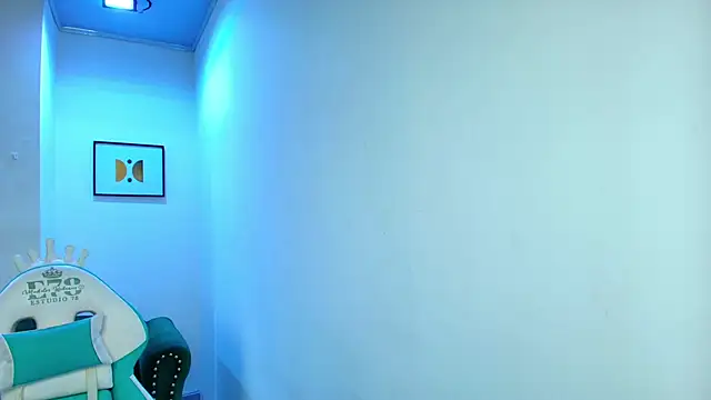 Snapshot of Arianna_sweeet chatting on 11/06/25, 03:18 Arianna sweeet online show from 11/06/25, 03:18