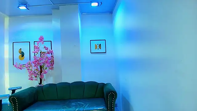 Snapshot of Arianna_sweeet chatting on 11/12/25, 03:40 Arianna sweeet online show from 11/12/25, 03:40