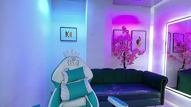 Snapshot of Arianna_sweeet chatting on 11/15/25, 04:10 Arianna sweeet online show from 11/15/25, 04:10