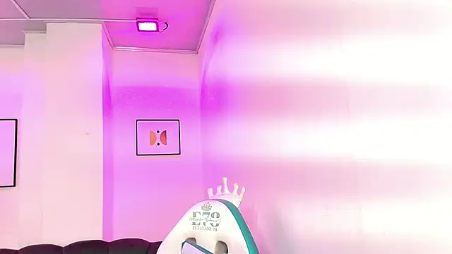 Snapshot of Arianna_sweeet chatting on 12/03/25, 03:36 Arianna sweeet online show from 12/03/25, 03:36