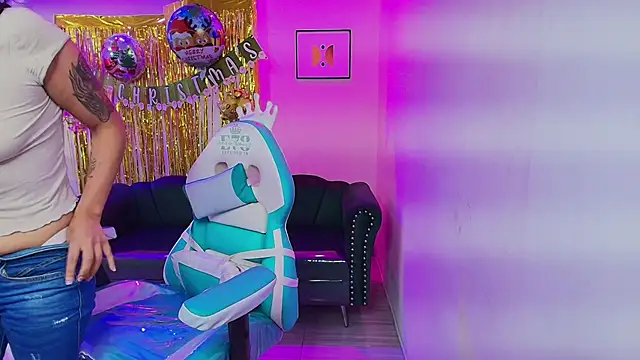 Snapshot of Arianna_sweeet chatting on 12/14/25, 03:12 Arianna sweeet online show from 12/14/25, 03:12