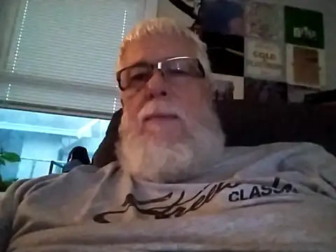 Snapshot of Futura_intx chatting on 09/14/25, 12:21 Futura intx online show from 09/14/25, 12:21