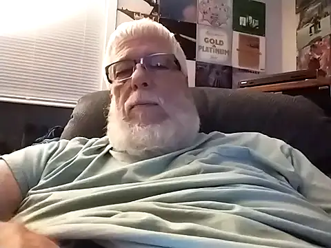 Snapshot of Futura_intx chatting on 09/17/25, 03:19 Futura intx online show from 09/17/25, 03:19