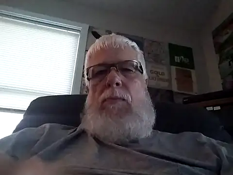 Snapshot of Futura_intx chatting on 09/20/25, 03:57 Futura intx online show from 09/20/25, 03:57