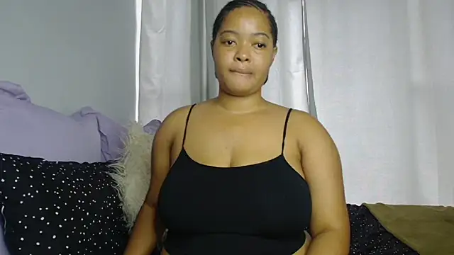 Snapshot of sexytinashe21 chatting on 02/28/25, 02:53 sexytinashe21 online show from 02/28/25, 02:53