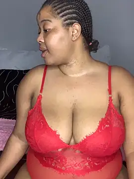 Snapshot of sexytinashe21 chatting on 10/18/25, 06:30 sexytinashe21 online show from 10/18/25, 06:30