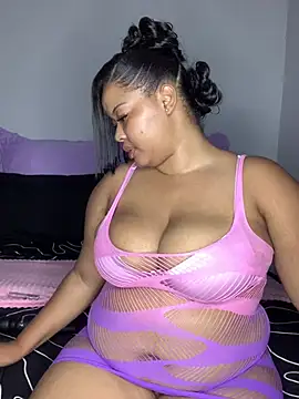 sexytinashe21 online show from 03/18/26, 08:23