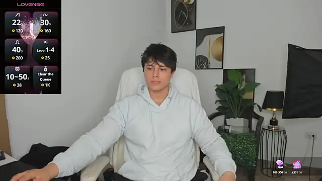 Snapshot of Thom_Ohtani chatting on 02/21/25, 05:31 Thom Ohtani online show from 02/21/25, 05:31