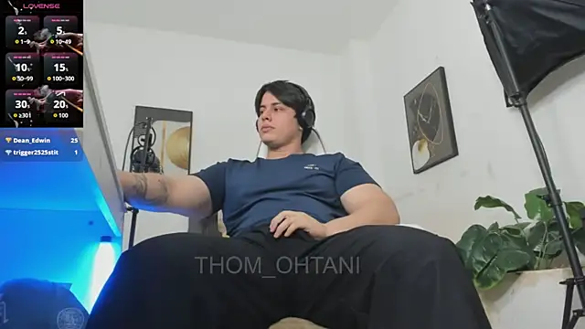 Snapshot of Thom_Ohtani chatting on 07/17/26, 02:40 Thom Ohtani online show from 07/17/26, 02:40