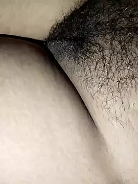 Snapshot of nikitacute23 chatting on 10/28/25, 05:04 nikitacute23 online show from 10/28/25, 05:04