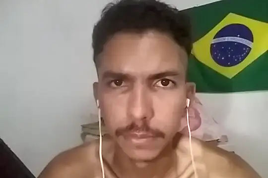 MagrinhoSaradoo online show from 02/15/25, 02:22