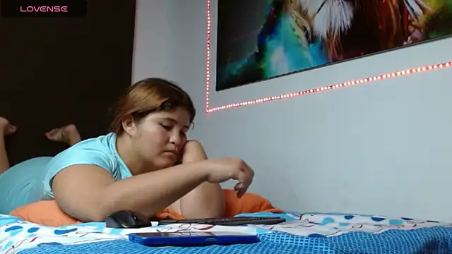 Snapshot of fabyana-queen chatting on 01/28/25, 08:15 fabyana-queen online show from 01/28/25, 08:15