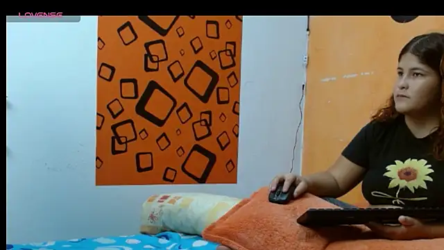 Snapshot of fabyana-queen chatting on 02/06/25, 02:37 fabyana-queen online show from 02/06/25, 02:37