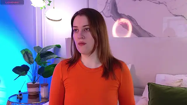 Snapshot of EllieGarson chatting on 05/01/26, 05:06 EllieGarson online show from 05/01/26, 05:06