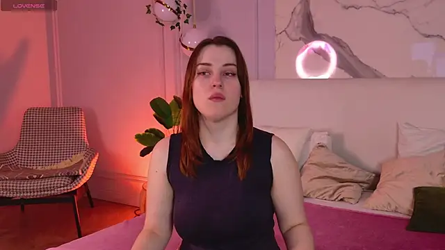 Snapshot of EllieGarson chatting on 05/06/26, 05:07 EllieGarson online show from 05/06/26, 05:07