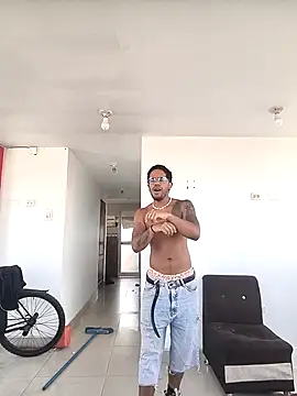 Snapshot of THEGOATHL chatting on 11/15/25, 03:19 THEGOATHL online show from 11/15/25, 03:19