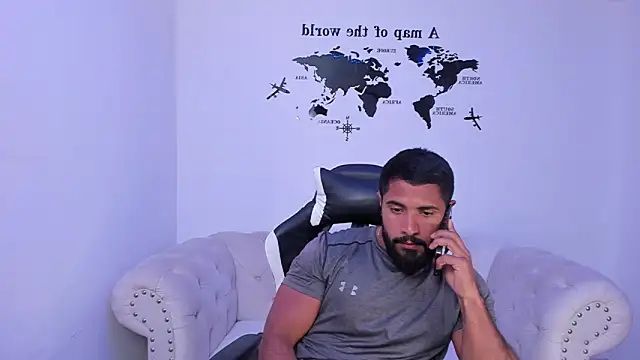 Santiago huntt online show from 10/02/25, 10:28