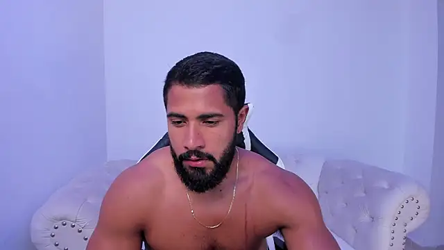 Santiago huntt online show from 10/10/25, 11:48