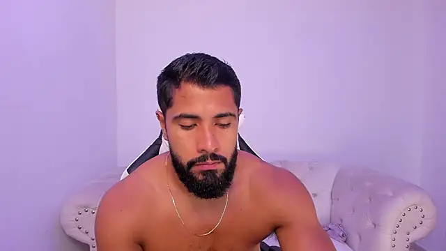 Santiago huntt online show from 12/20/25, 12:56