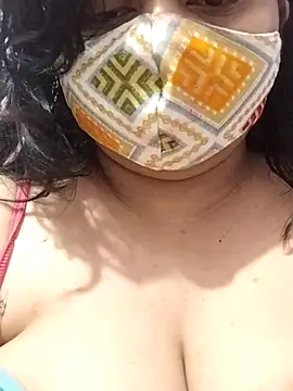 BigAssSarah online show from 09/30/25, 10:04