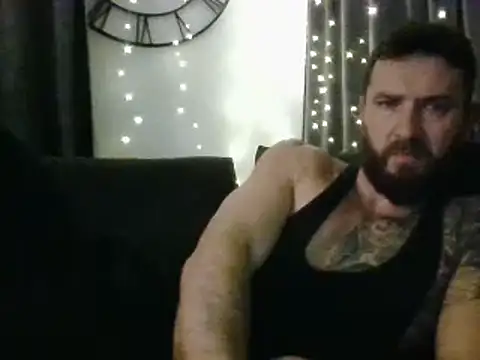 Snapshot of realdilf chatting on 01/21/25, 03:54 realdilf online show from 01/21/25, 03:54