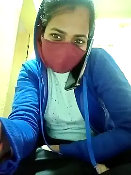 Snapshot of Pooja_cut chatting on 01/20/25, 09:13 Pooja cut online show from 01/20/25, 09:13