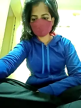 Snapshot of Pooja_cut chatting on 01/30/25, 01:33 Pooja cut online show from 01/30/25, 01:33