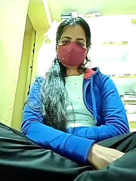 Snapshot of Pooja_cut chatting on 02/03/25, 04:41 Pooja cut online show from 02/03/25, 04:41