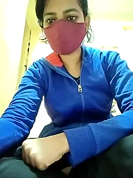 Snapshot of Pooja_cut chatting on 02/07/25, 02:08 Pooja cut online show from 02/07/25, 02:08
