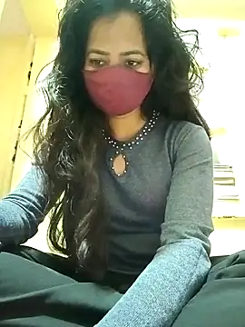 Snapshot of Pooja_cut chatting on 02/15/25, 02:47 Pooja cut online show from 02/15/25, 02:47
