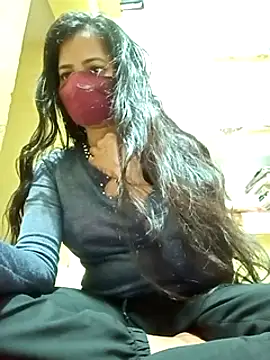 Snapshot of Pooja_cut chatting on 02/16/25, 04:21 Pooja cut online show from 02/16/25, 04:21