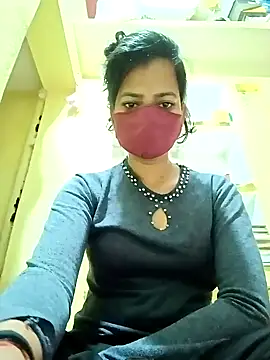 Snapshot of Pooja_cut chatting on 02/27/25, 01:05 Pooja cut online show from 02/27/25, 01:05