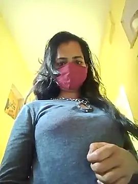 Snapshot of Pooja_cut chatting on 02/28/25, 12:20 Pooja cut online show from 02/28/25, 12:20
