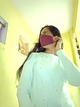 Snapshot of Pooja_cut chatting on 03/01/25, 01:07 Pooja cut online show from 03/01/25, 01:07