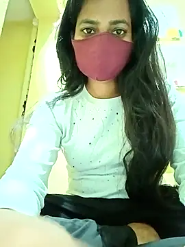 Snapshot of Pooja_cut chatting on 03/01/25, 04:11 Pooja cut online show from 03/01/25, 04:11