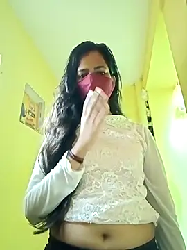 Snapshot of Pooja_cut chatting on 03/02/25, 01:47 Pooja cut online show from 03/02/25, 01:47