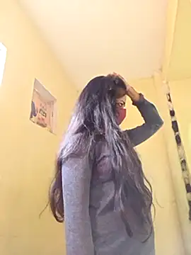 Snapshot of Pooja_cut chatting on 03/03/25, 03:41 Pooja cut online show from 03/03/25, 03:41