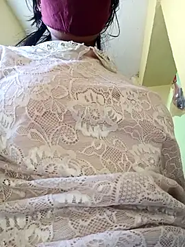 Snapshot of Pooja_cut chatting on 03/06/25, 04:30 Pooja cut online show from 03/06/25, 04:30