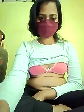Snapshot of Pooja_cut chatting on 03/09/25, 01:48 Pooja cut online show from 03/09/25, 01:48