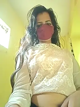 Snapshot of Pooja_cut chatting on 03/10/25, 02:06 Pooja cut online show from 03/10/25, 02:06