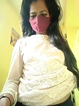 Snapshot of Pooja_cut chatting on 03/12/25, 02:09 Pooja cut online show from 03/12/25, 02:09