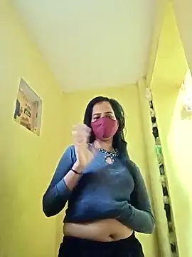 Snapshot of Pooja_cut chatting on 03/12/25, 11:31 Pooja cut online show from 03/12/25, 11:31